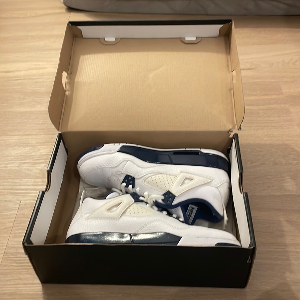 Air Jordan Retro 4s | white/midnight blue/legend blue | 7Y (women’s 8.5)
